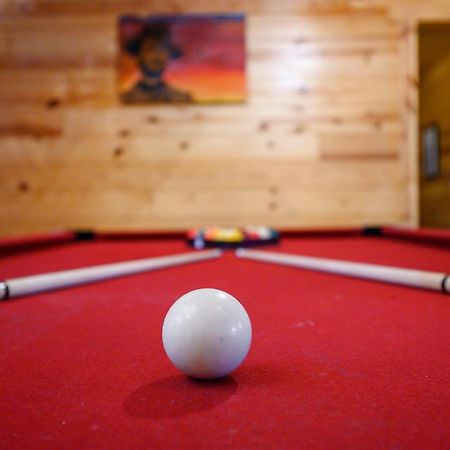 The Eastwood Spacious Retreat With 4 King En-Suites - Hot Tub - Pet-Friendly - Cozy Fire Pit - Prime Location - Multi-Family Broken Bow Dış mekan fotoğraf