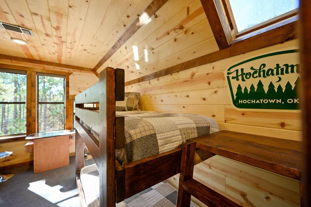 The Eastwood Spacious Retreat With 4 King En-Suites - Hot Tub - Pet-Friendly - Cozy Fire Pit - Prime Location - Multi-Family Broken Bow Dış mekan fotoğraf