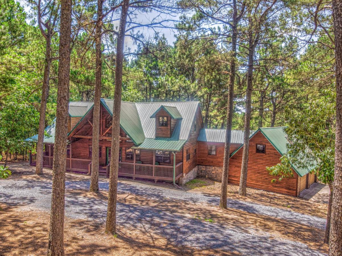 The Eastwood Spacious Retreat With 4 King En-Suites - Hot Tub - Pet-Friendly - Cozy Fire Pit - Prime Location - Multi-Family Broken Bow Dış mekan fotoğraf