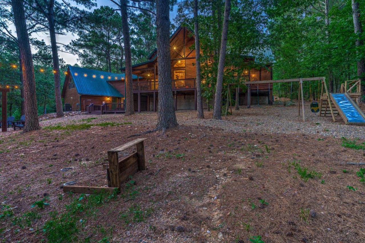 The Eastwood Spacious Retreat With 4 King En-Suites - Hot Tub - Pet-Friendly - Cozy Fire Pit - Prime Location - Multi-Family Broken Bow Dış mekan fotoğraf