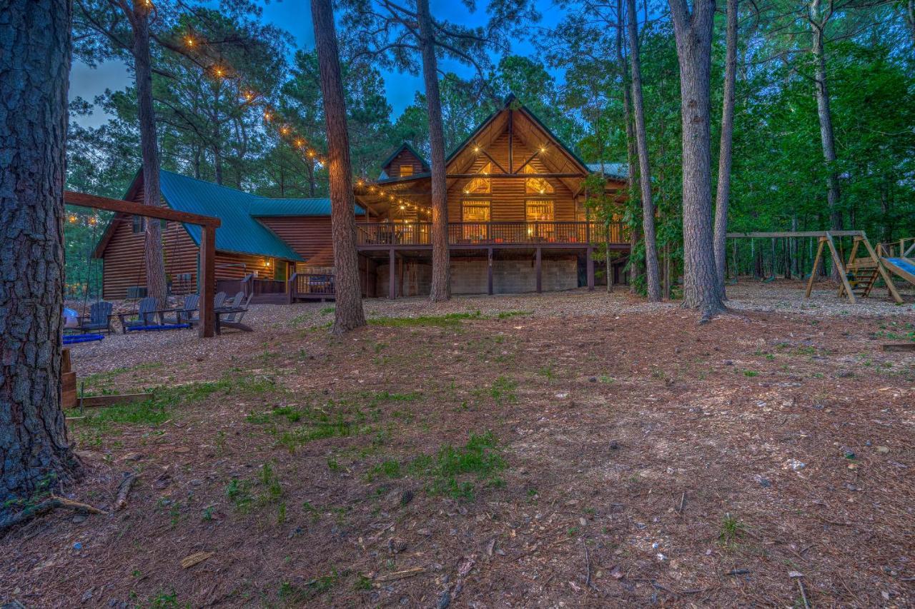The Eastwood Spacious Retreat With 4 King En-Suites - Hot Tub - Pet-Friendly - Cozy Fire Pit - Prime Location - Multi-Family Broken Bow Dış mekan fotoğraf