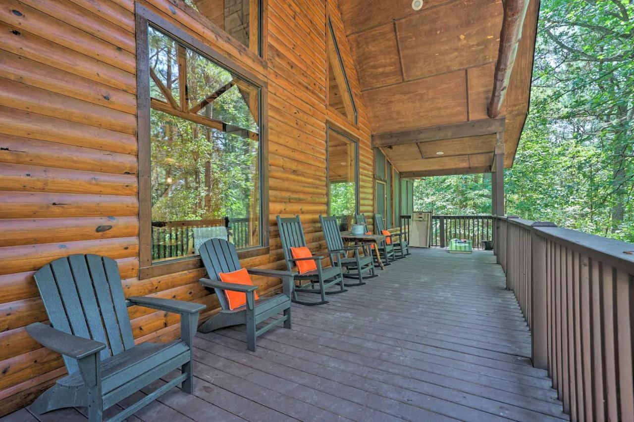 The Eastwood Spacious Retreat With 4 King En-Suites - Hot Tub - Pet-Friendly - Cozy Fire Pit - Prime Location - Multi-Family Broken Bow Dış mekan fotoğraf