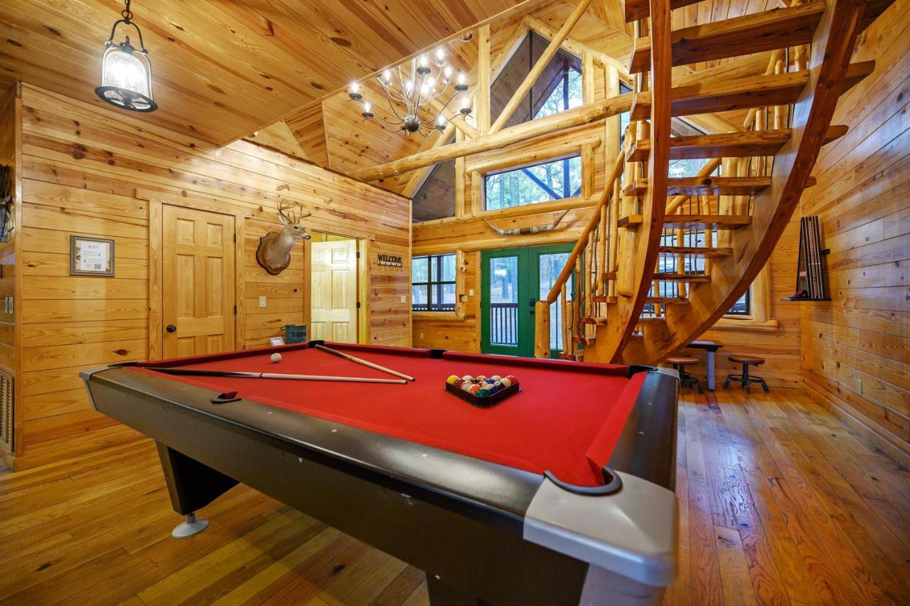 The Eastwood Spacious Retreat With 4 King En-Suites - Hot Tub - Pet-Friendly - Cozy Fire Pit - Prime Location - Multi-Family Broken Bow Dış mekan fotoğraf